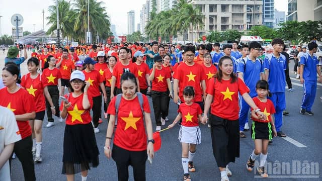 Mass walk «Cùng Việt Nam tiến bước 2026» (Forward with Vietnam)