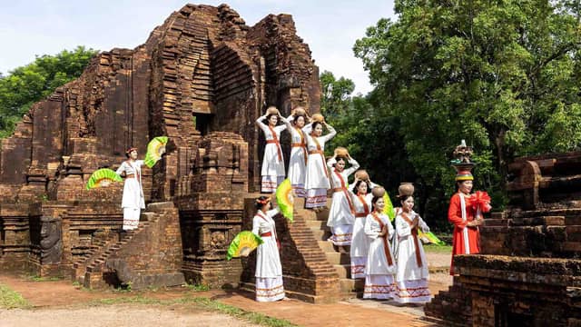 Программа «Sắc màu di sản» и «Âm vang Mỹ Sơn» (день чамского наследия)
