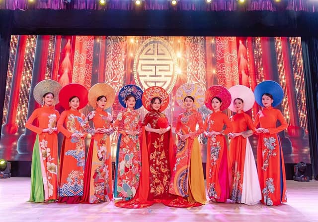 Chương trình nghệ thuật «Áo Dài Show»