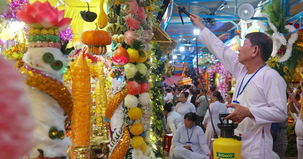 Festival «Hội Yến Diêu Trì Cung»