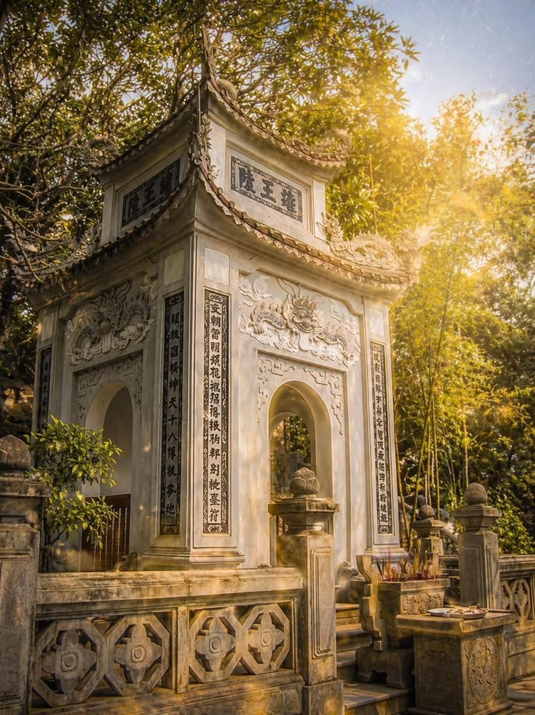 Ceremony «Bác Hồ với ngày hội non sông» (unveiling of the monument at Đền Hùng)